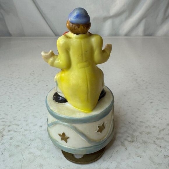 Vintage Aldon Clown Porcelain Music Box Figurine - Picture 3 of 5